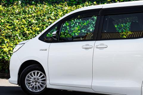 2017 Toyota Noah G / Voxy Hybrid - Thumbnail