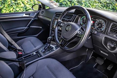 2020 Volkswagen e-Golf EV Gen 2 36kWh - Thumbnail
