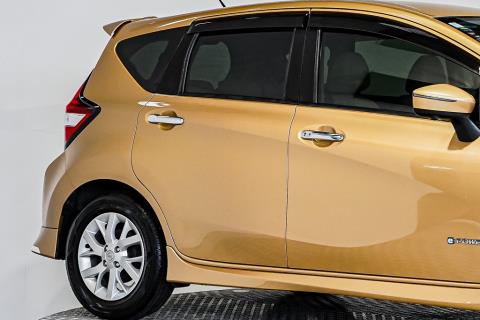 2018 Nissan Note e-Power Medalist - Thumbnail
