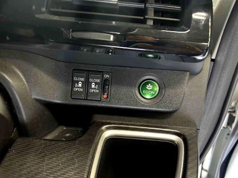 2017 Honda Step Wagon - Thumbnail
