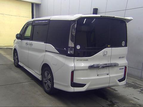 2017 Honda Step Wagon - Thumbnail