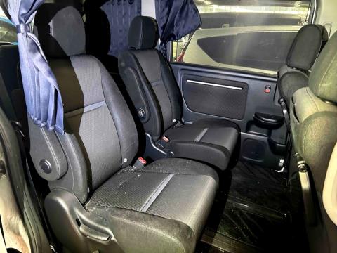 2017 Honda Step Wagon - Thumbnail