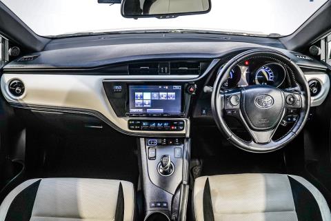 2016 Toyota Auris Hybrid G Modellista - Thumbnail