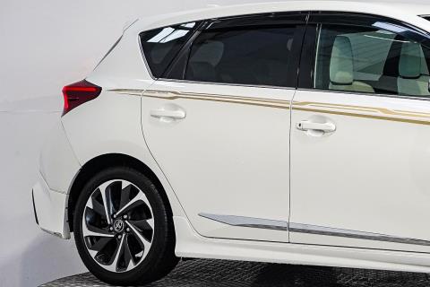 2016 Toyota Auris Hybrid G Modellista - Thumbnail