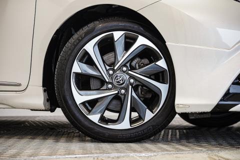 2016 Toyota Auris Hybrid G Modellista - Thumbnail