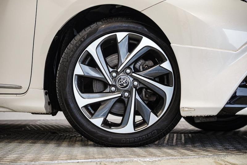2016 Toyota Auris Hybrid G Modellista