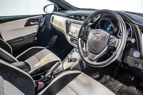 2016 Toyota Auris Hybrid G Modellista - Thumbnail