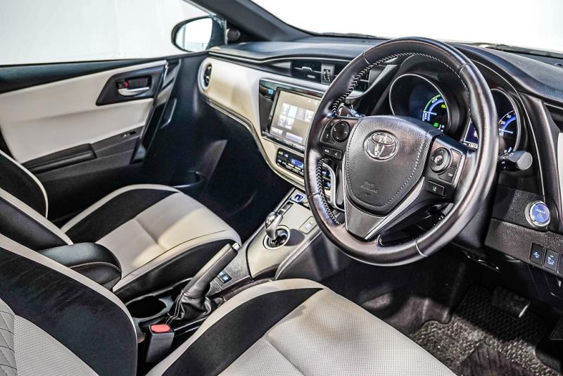 2016 Toyota Auris Hybrid G Modellista