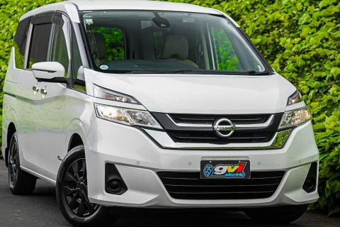 2016 Nissan Serena Van - Thumbnail