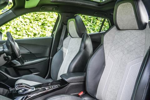 2021 Peugeot e-2008 GT Electric - Thumbnail