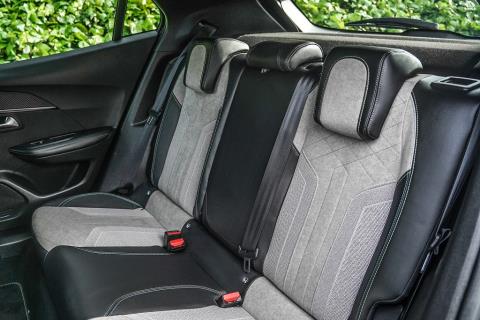 2021 Peugeot e-2008 GT Electric - Thumbnail