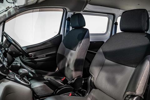2017 Nissan e-NV200 5 Seater - Thumbnail