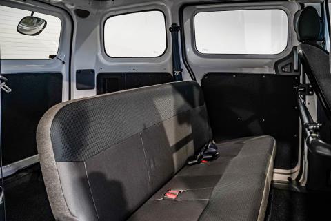 2017 Nissan e-NV200 5 Seater - Thumbnail