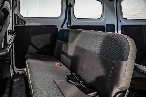 2017 Nissan e-NV200 5 Seater - Thumbnail