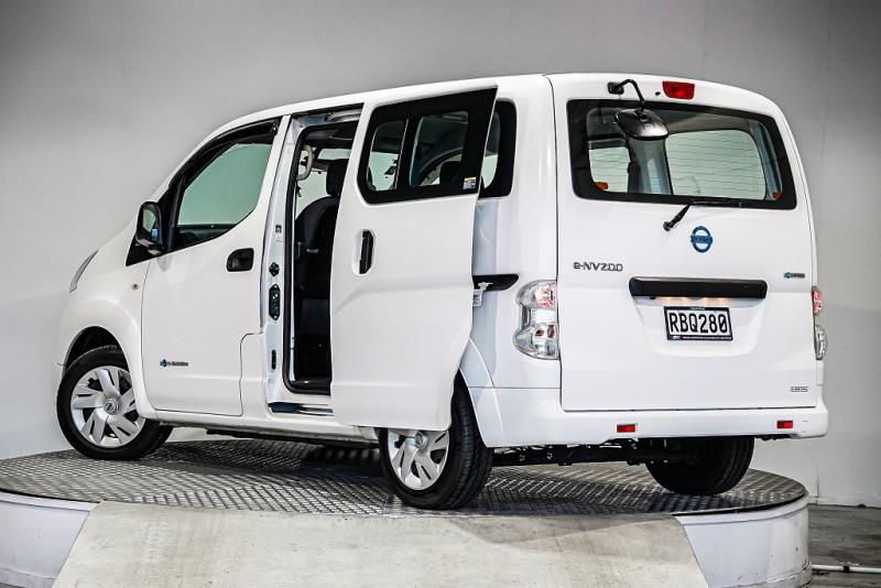 2017 Nissan e-NV200 5 Seater