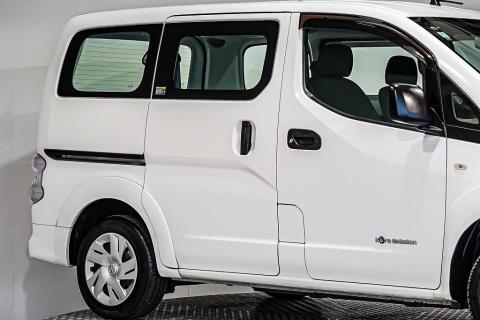 2017 Nissan e-NV200 5 Seater - Thumbnail