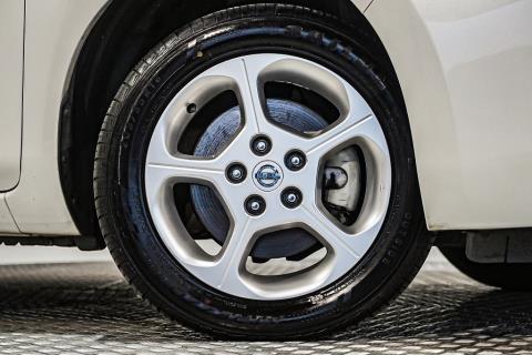2015 Nissan Leaf 24X Gen 2 - Thumbnail