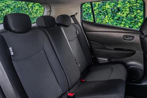 2015 Nissan Leaf 24S Gen 2 - Thumbnail