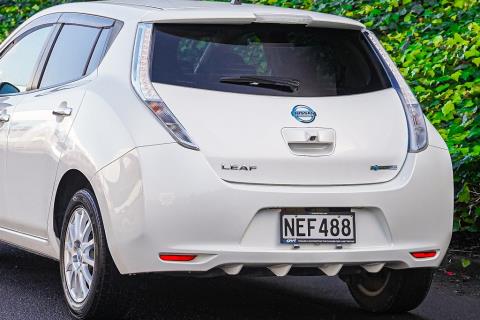 2015 Nissan Leaf 24S Gen 2 - Thumbnail