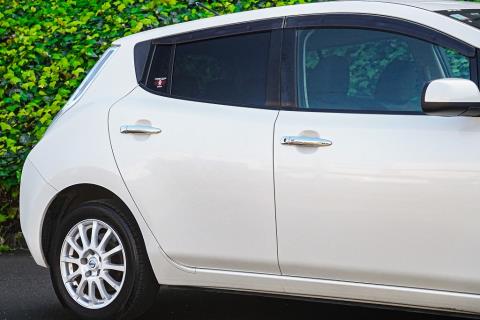 2015 Nissan Leaf 24S Gen 2 - Thumbnail