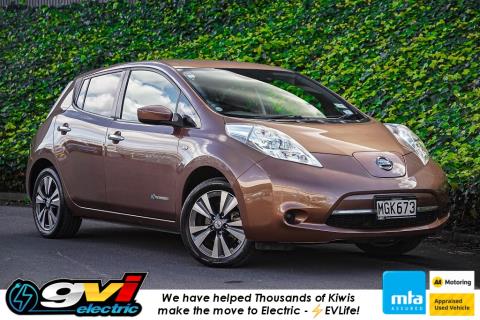 2017 Nissan Leaf 30X - Thumbnail