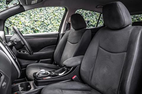 2017 Nissan Leaf 30X - Thumbnail