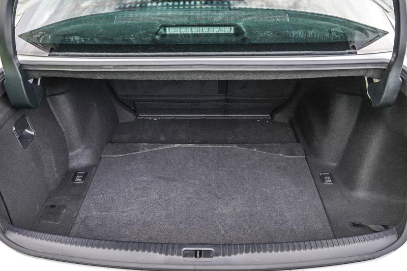 2014 Lexus IS 300h Hybrid
