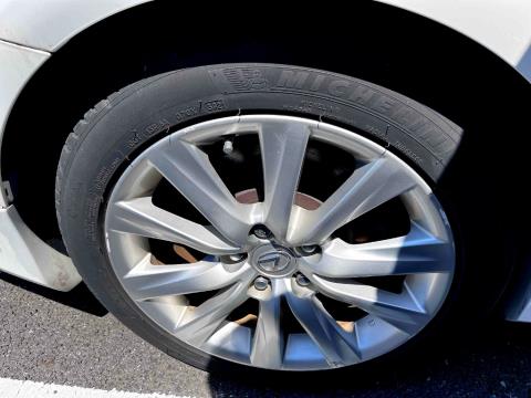 2014 Lexus IS 300h - Thumbnail