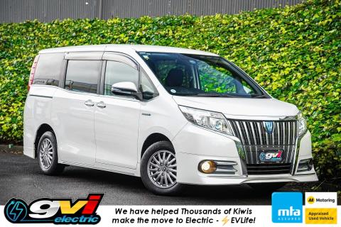 2016 Toyota Noah / Esquire