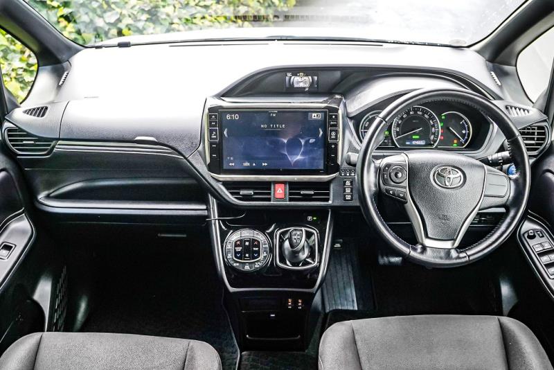2016 Toyota Esquire Xi / Voxy / Noah