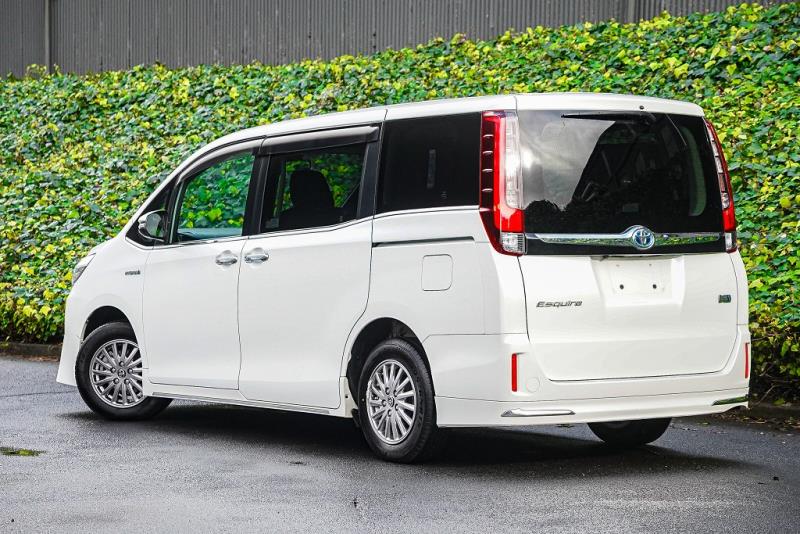 2016 Toyota Esquire Xi / Voxy / Noah