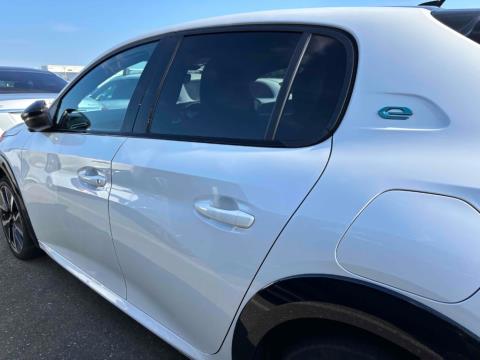 2021 Peugeot e-208 GT Line Electric - Thumbnail