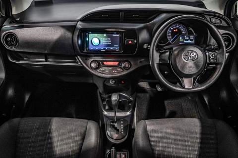 2017 Toyota Vitz Hybrid / Yaris - Thumbnail