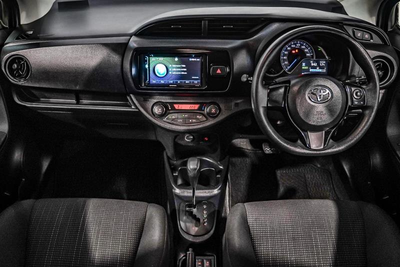 2017 Toyota Vitz Hybrid / Yaris