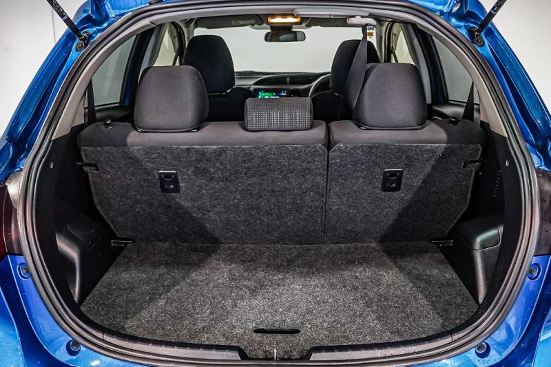 2017 Toyota Vitz Hybrid / Yaris