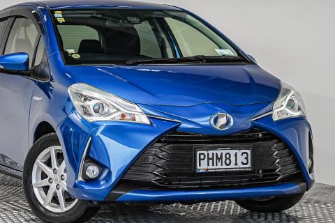 2017 Toyota Vitz Hybrid / Yaris - Thumbnail