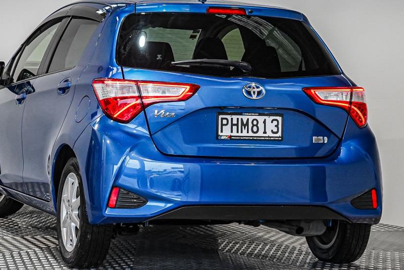 2017 Toyota Vitz Hybrid / Yaris