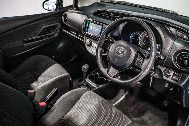2017 Toyota Vitz Hybrid / Yaris
