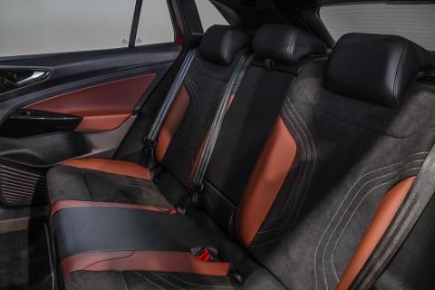 2023 Volkswagen ID.4 Pro 82kWh - Thumbnail