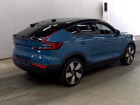 2022 Volvo eC40 Recharge Ultimate R8 - Thumbnail