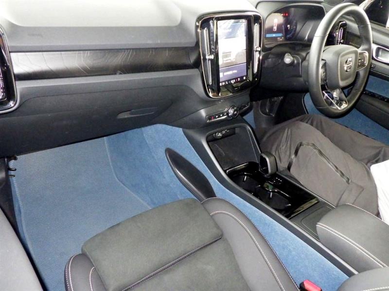 2022 Volvo eC40 Recharge Ultimate R8