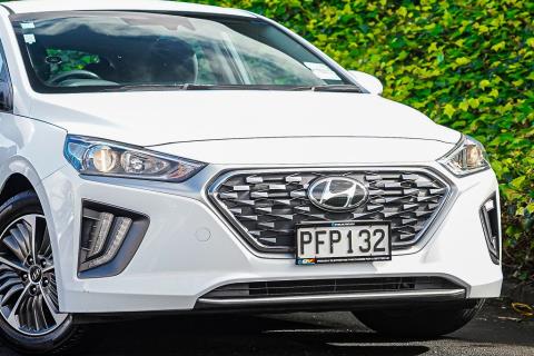 2022 Hyundai Ioniq PHEV Gen 2 - Thumbnail