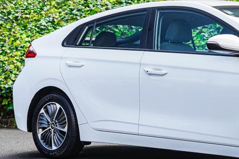 2022 Hyundai Ioniq PHEV Gen 2 - Thumbnail