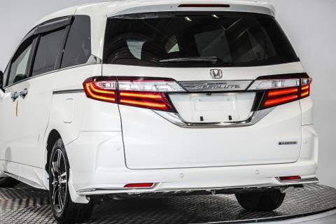 2017 Honda Odyssey Absolute Hybrid S - Thumbnail