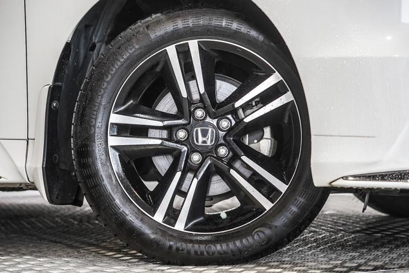 2017 Honda Odyssey Absolute Hybrid S