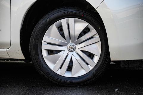 2015 Nissan Leaf 24S Gen 2 - Thumbnail