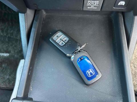 2017 Honda Odyssey Hybrid Absolute - Thumbnail