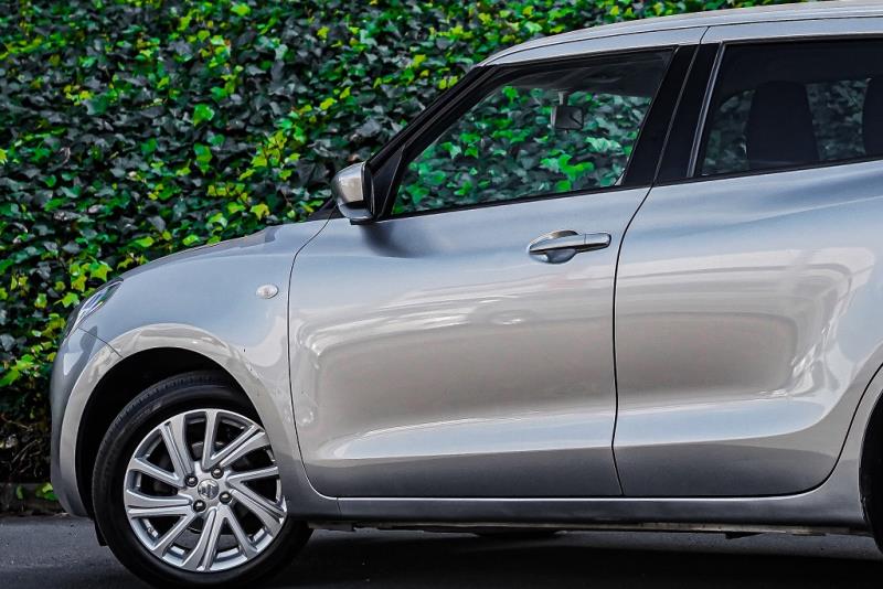 2023 Suzuki Swift GLX Hybrid
