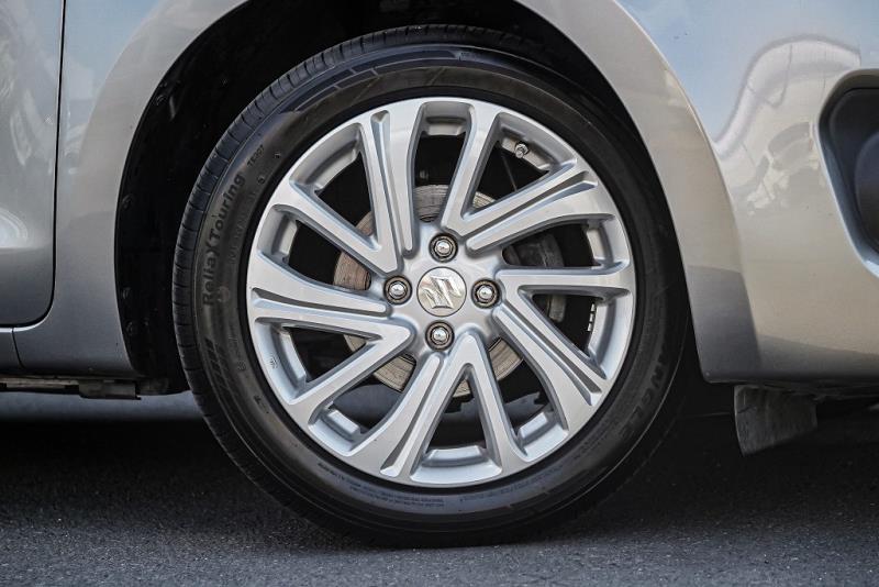 2023 Suzuki Swift GLX Hybrid
