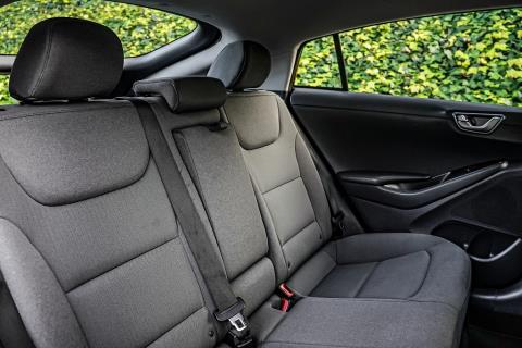 2021 Hyundai Ioniq Hybrid - Thumbnail